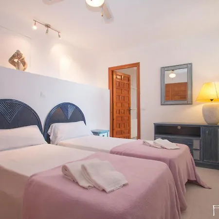 Appartement In Aguila - *